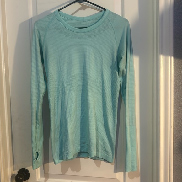 Long sleeve lululemon swiftly size 8 - Picture 1 of 3